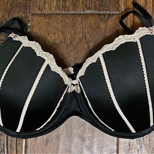 Push up Black Bra 38D never worn